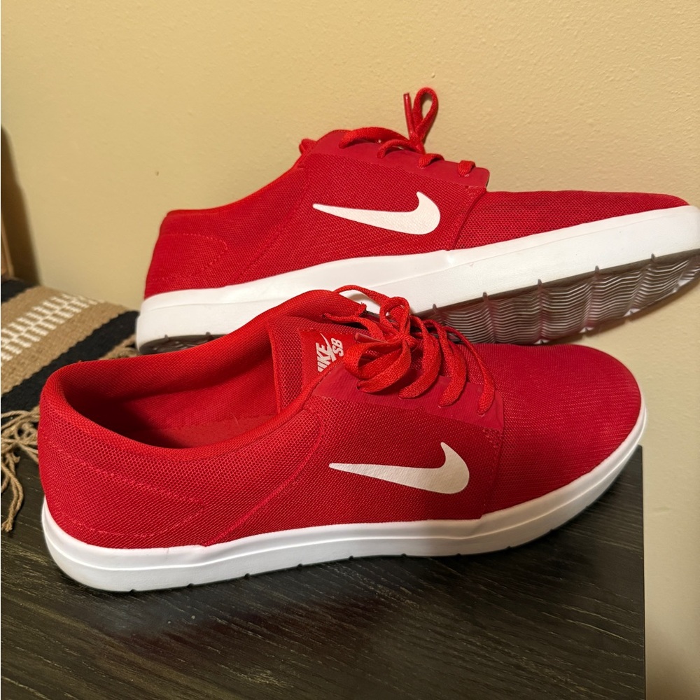 Men’s Nike SB red shoes